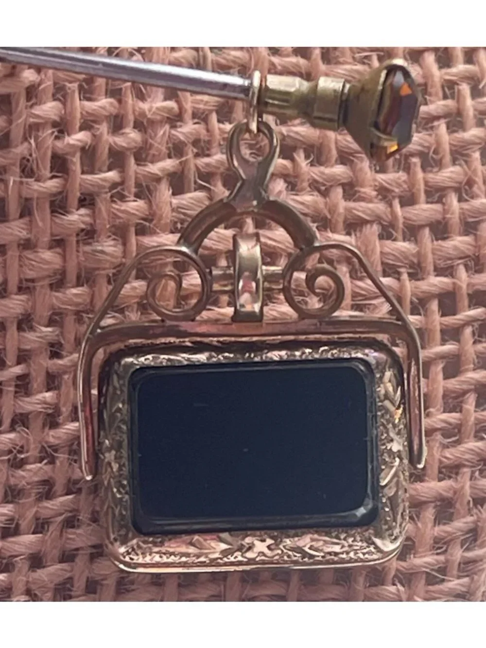 Antique Victorian Onyx & Carnelian Yellow Gold Tone Spinner Charm Locket With Or